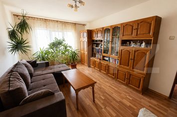Apartament 3 camere de vanzare MICRO 12 - Dambovita anunturi imobiliare Dambovita