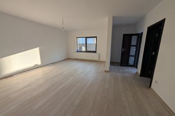 Casă - 3 camere de vanzare HEMEIUS - Bacau anunturi imobiliare Bacau