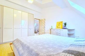 Apartament tip penthouse cu 3 camere, 2 bai, zona Torontalului anunturi imobiliare Timis