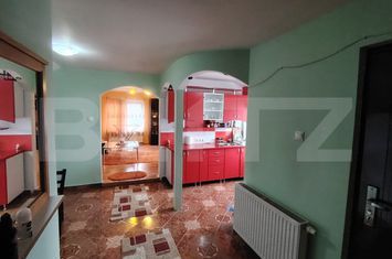Casă - 4 camere de vanzare LIVEZENI - Mures anunturi imobiliare Mures
