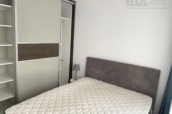 Apartament 2 camere de vanzare TRACTORUL - Brasov anunturi imobiliare Brasov