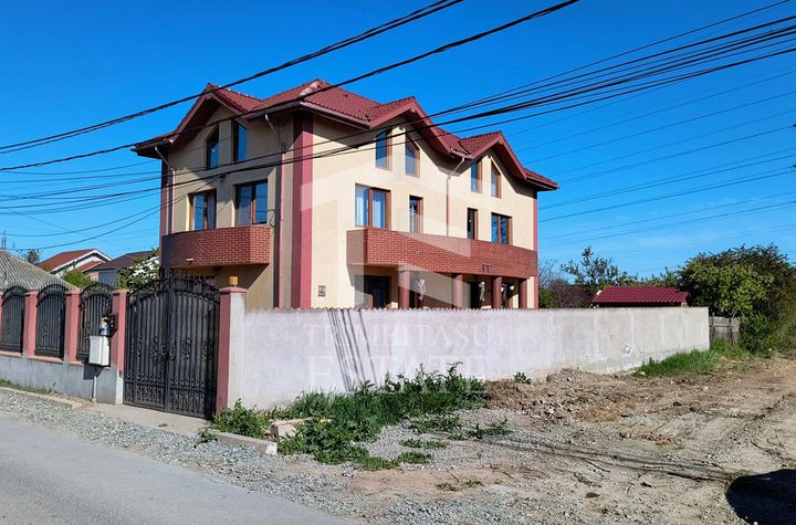 Vilă - 8 camere de vanzare NAVODARI - Constanta anunturi imobiliare Constanta