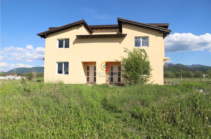 Casă - 8 camere de vanzare CRISTIAN - Brasov anunturi imobiliare Brasov