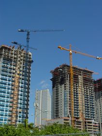Statul omoară afacerile firmelor de construcţii, pe timp de criză