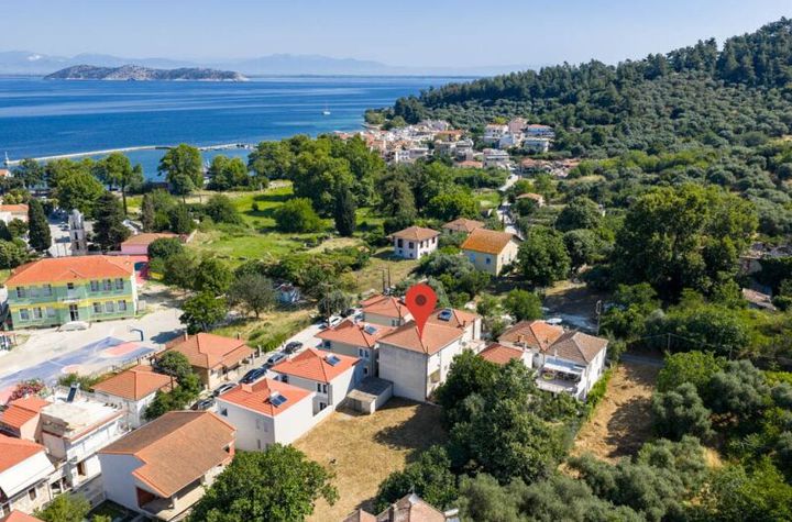 Casă individuală, 3 niveluri, 252 mp, Limenas anunturi imobiliare Grecia
