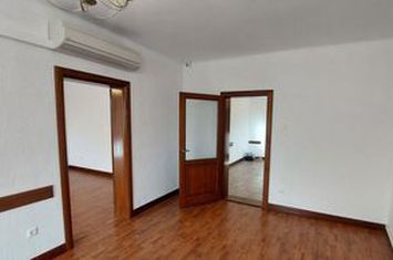 Apartament 3 camere de inchiriat SIBIU - Sibiu anunturi imobiliare Sibiu