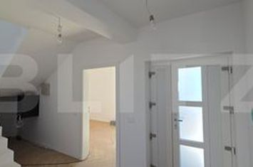 Vilă - 5 camere de vanzare CRAIOVA - Dolj anunturi imobiliare Dolj