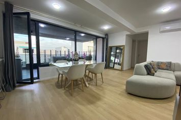 Chirie apartament exclusivist cu 4 camere, lângă Pădurea Băneasa anunturi imobiliare Bucuresti