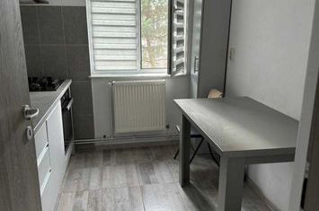 Apartament 3 camere de vanzare CALEA BUCURESTI - Arges anunturi imobiliare Arges