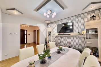 Vilă - 5 camere de vanzare SIBIU - Sibiu anunturi imobiliare Sibiu
