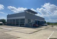 5.000 €, Spațiu comercial