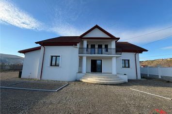 Casă - 4 camere de vanzare ODOBESTI - Vrancea anunturi imobiliare Vrancea