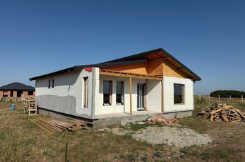Casă - 4 camere de vanzare BERCENI - Bucuresti anunturi imobiliare Bucuresti