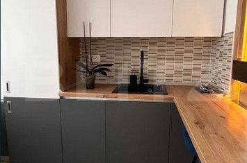 Apartament 3 camere de vanzare TRACTORU - Brasov anunturi imobiliare Brasov