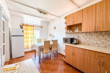 Casă - 5 camere de vanzare CENTRAL - Covasna anunturi imobiliare Covasna