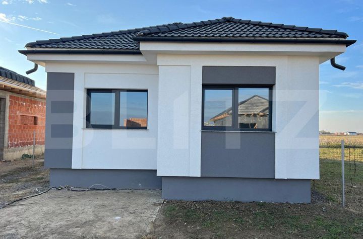 Casă - 4 camere de vanzare SATU MARE - Satu Mare anunturi imobiliare Satu Mare