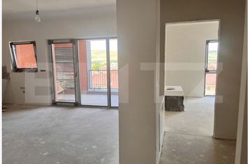 Apartament 3 camere de vanzare FLORESTI - Cluj anunturi imobiliare Cluj