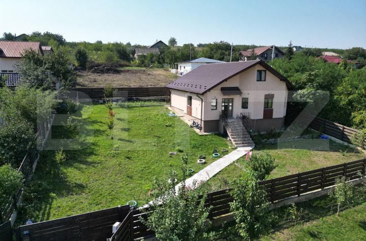 Casă - 3 camere de vanzare IASI - Iasi anunturi imobiliare Iasi