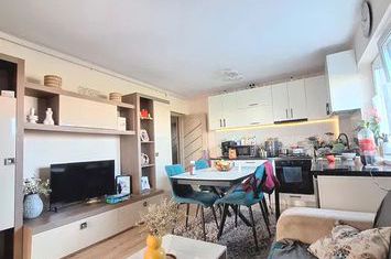 Apartament 3 camere de vanzare SIBIU - Sibiu anunturi imobiliare Sibiu