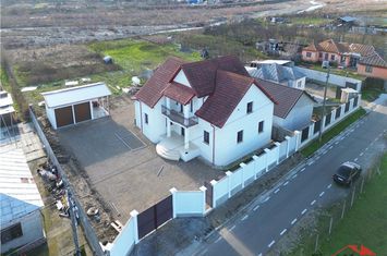 Casă - 4 camere de vanzare ODOBESTI - Vrancea anunturi imobiliare Vrancea