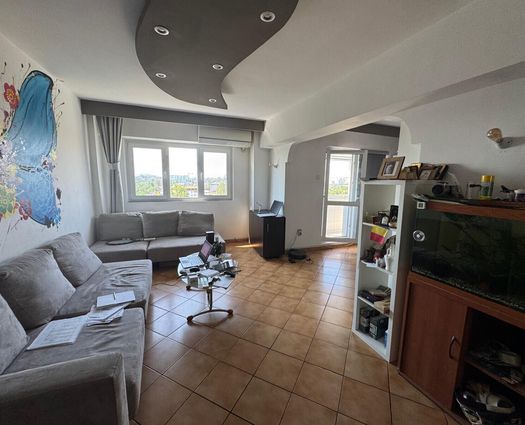 Apartament 4 camere Crangasi, 79 mp