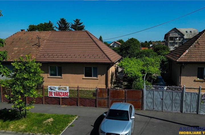 Casă - 4 camere de vanzare BARTOLOMEU - Brasov anunturi imobiliare Brasov
