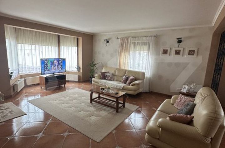 Casă - 4 camere de vanzare SATU MARE - Satu Mare anunturi imobiliare Satu Mare