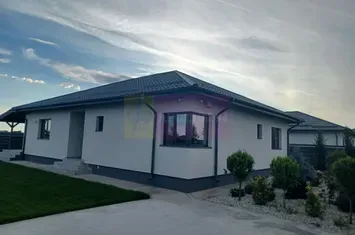 Casă 4 camere 162 mp, 115 utili, curte 505 mp, Săbăreni anunturi imobiliare Giurgiu