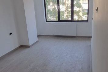 Apartament 3 camere de vanzare GEORGE ENESCU - Dolj anunturi imobiliare Dolj