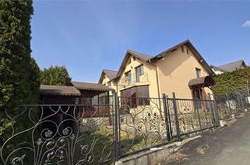 Vilă - 5 camere de vanzare BURDUJENI - Suceava anunturi imobiliare Suceava