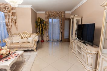 Casă - 6 camere de vanzare CRISTESTI - Mures anunturi imobiliare Mures