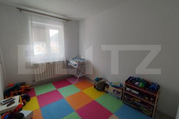 Apartament 3 camere de vanzare CUGIR - Alba anunturi imobiliare Alba