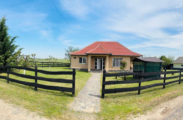 Casă - 3 camere de vanzare GHENETEA - Bihor anunturi imobiliare Bihor
