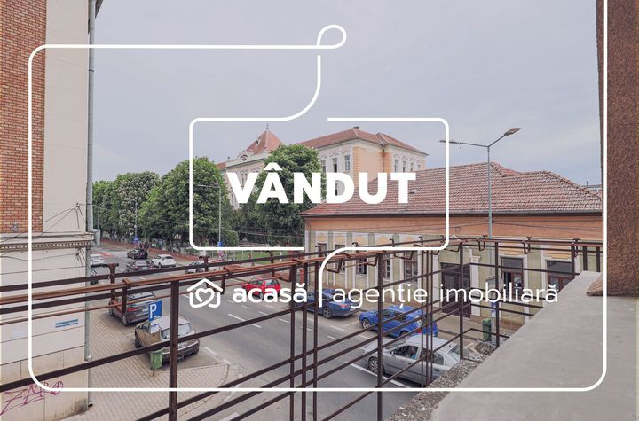 Rezervat! apartament 4 camere,  Bulevardul General Dragalina anunturi imobiliare Arad
