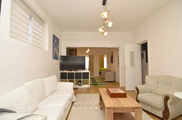 Apartament 4 camere de vanzare UNIVERSITATE - Bucuresti anunturi imobiliare Bucuresti