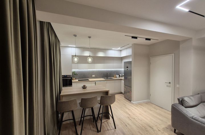 Vilă - 4 camere de vanzare TRACTORU - Brasov anunturi imobiliare Brasov