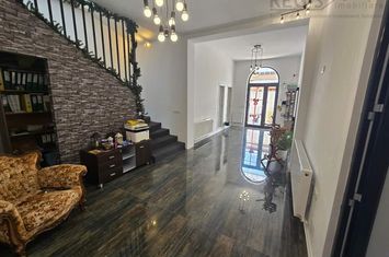Casă - 3 camere de vanzare ULTRACENTRAL - Braila anunturi imobiliare Braila