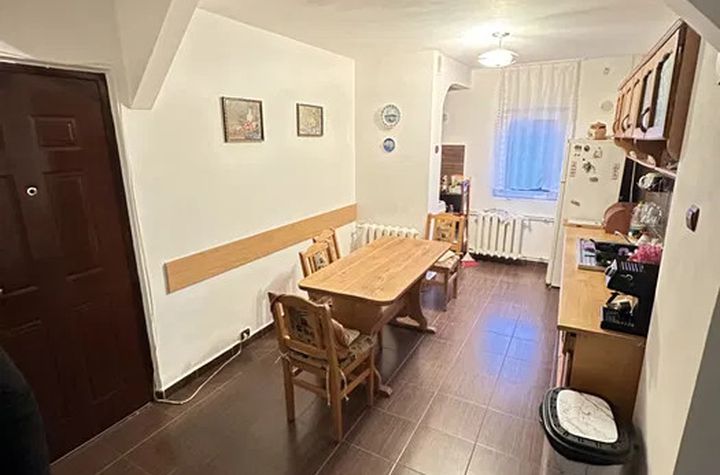 Apartament 4 camere de vanzare BUCOVINA - Timis anunturi imobiliare Timis