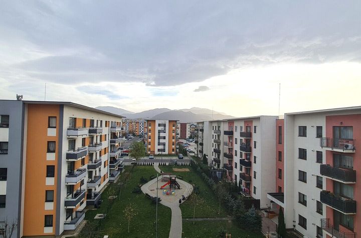 2 camere mobilat utilat priveliste deosebita cartier Tractorul anunturi imobiliare Brasov