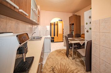 Apartament 3 camere de vanzare SOARELUI - Timis anunturi imobiliare Timis