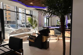Salon Barber & Beauty Premium de inchiriat in Oradea anunturi imobiliare Bihor