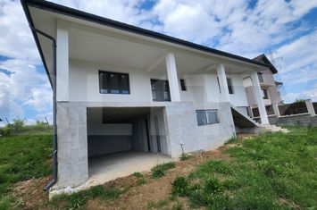 Casă - 4 camere de vanzare NAZNA - Mures anunturi imobiliare Mures