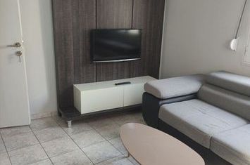 Garsonieră mobilată 38 mp, mezanin — centru Drama anunturi imobiliare Grecia