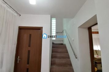 Casă - 3 camere de inchiriat EST - Brasov anunturi imobiliare Brasov