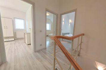 Vilă - 4 camere de vanzare BRESTEI - Dolj anunturi imobiliare Dolj