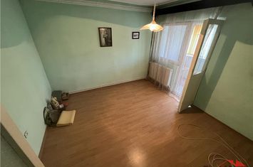Apartament 2 camere de vanzare EST - Vrancea anunturi imobiliare Vrancea