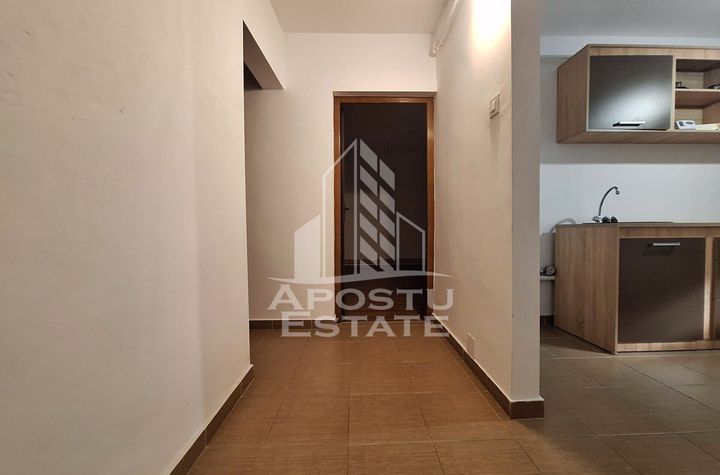 Apartament cu 3 camere, 92 mp contruiti, Banu Maracine anunturi imobiliare Arad