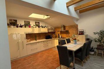 Apartament 3 camere de inchiriat CENTRAL - Bihor anunturi imobiliare Bihor