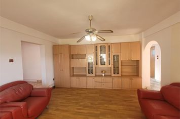 Apartament 3 camere de vanzare MICRO 16 - Satu Mare anunturi imobiliare Satu Mare