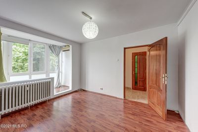 Apartament 3 camere 60 mp